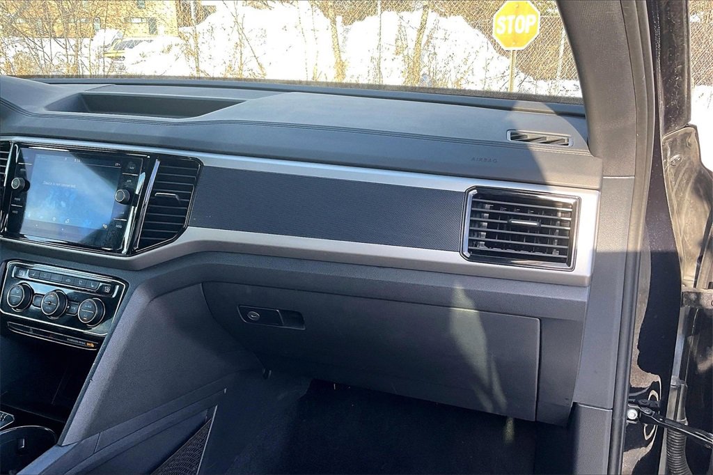 Used 2023 Volkswagen Atlas Cross Sport SEL Premium R-Line image 16