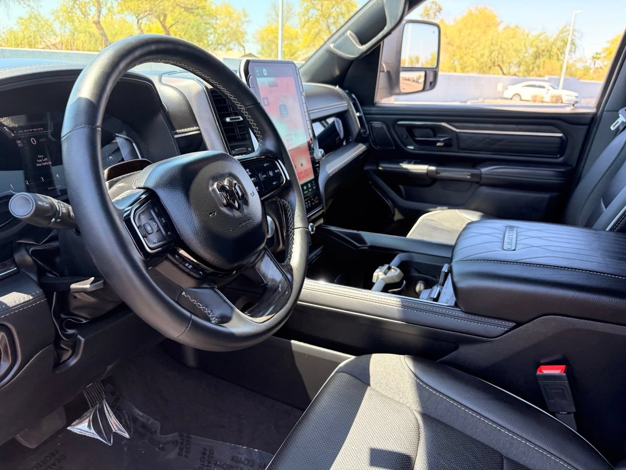 Used 2025 RAM 1500 Limited AWD/4WD image 17