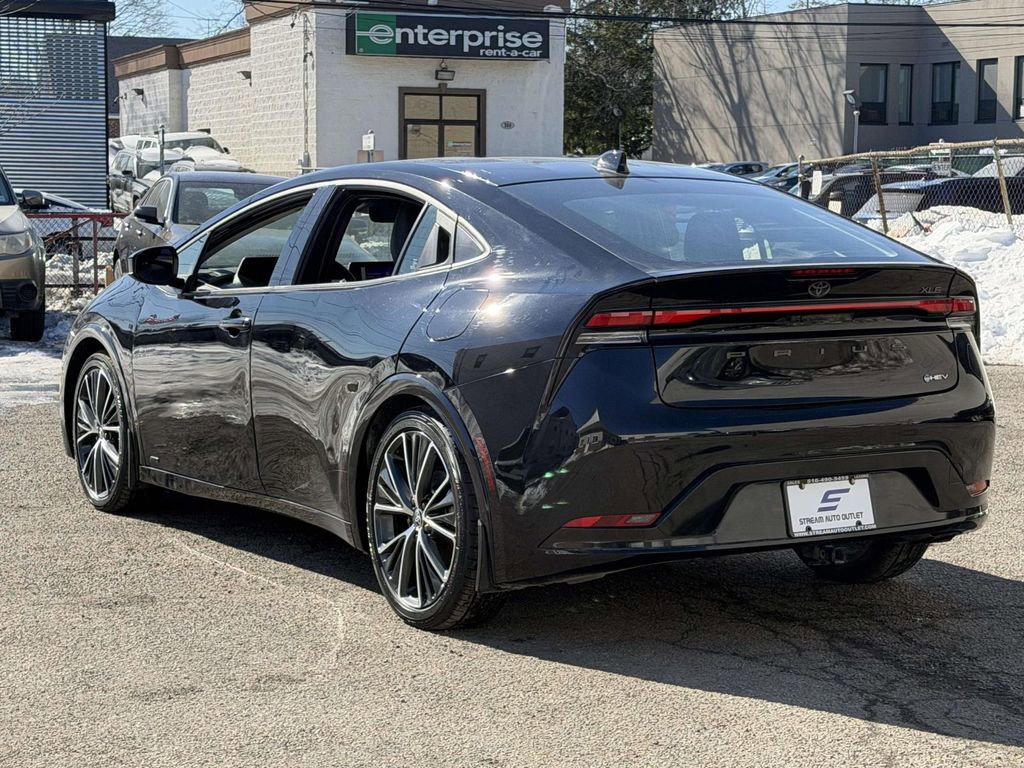 Used 2024 Toyota Prius XLE image 5