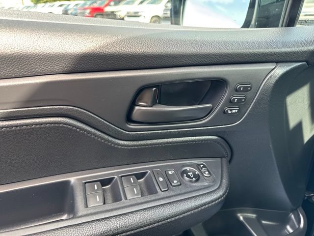 Used 2023 Honda Odyssey Sport image 22