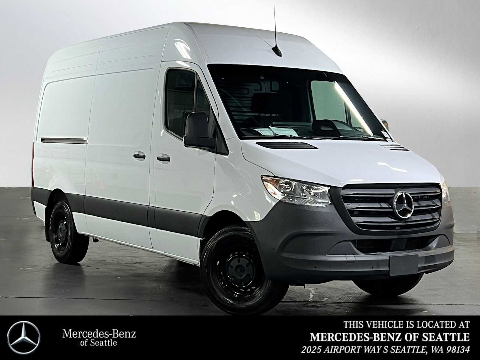 Used 2025 Mercedes-Benz Sprinter 2500 image 1