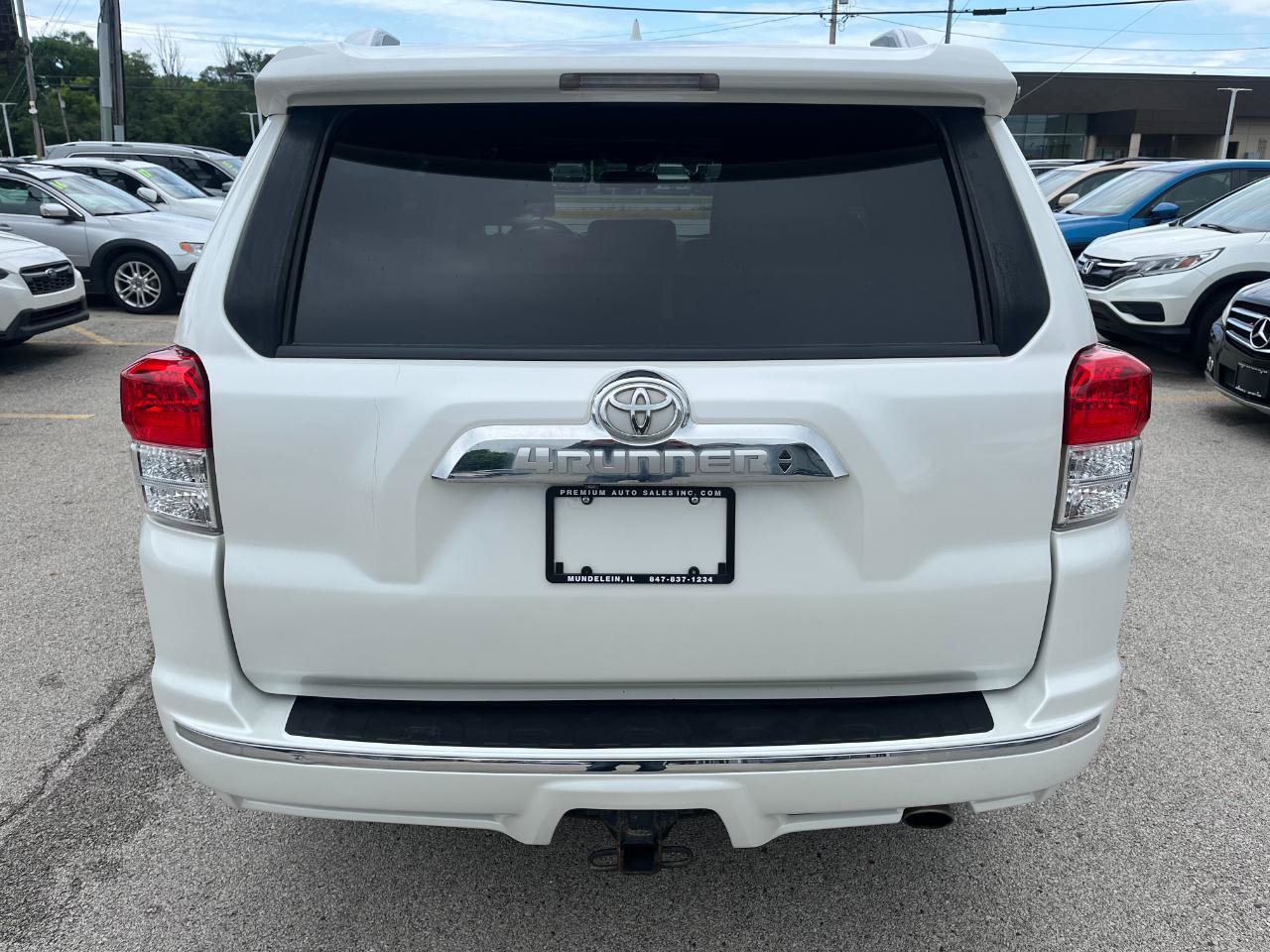 Used 2013 Toyota 4Runner Limited AWD/4WD image 4