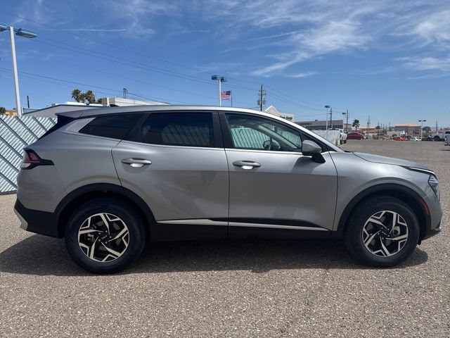Used 2024 Kia Sportage LX AWD/4WD image 6