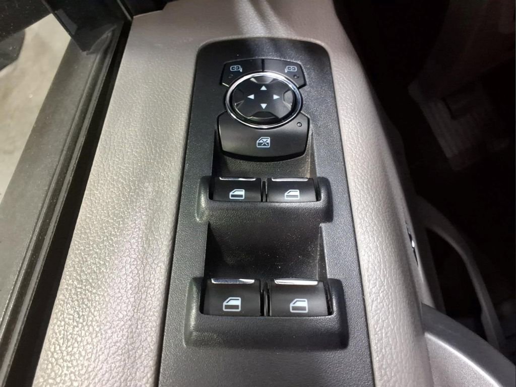 Used 2015 Ford F150 XLT w/ Equipment Group 302A Luxury AWD/4WD image 14