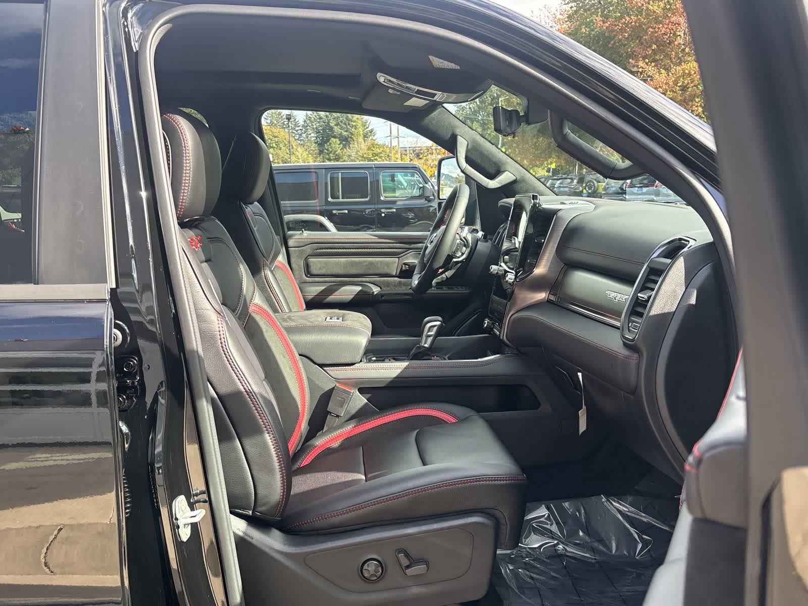 New 2027 RAM 1500 4x4 Crew Cab image 12