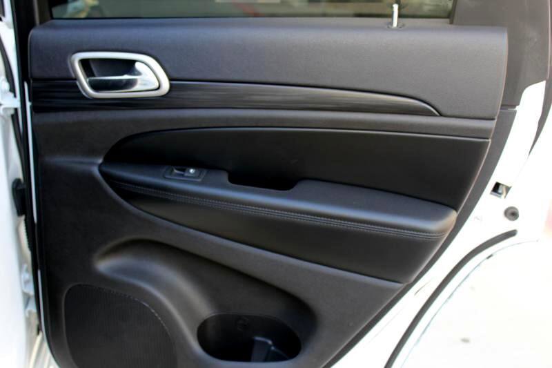 Used 2020 Jeep Grand Cherokee Altitude image 16