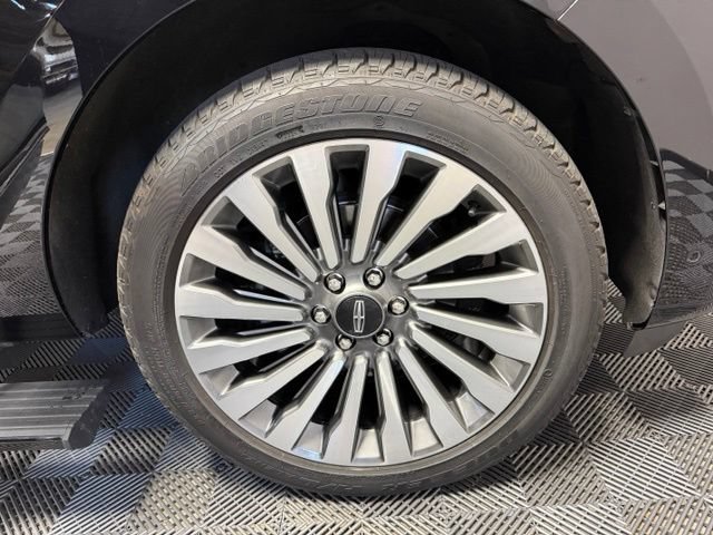 Used 2019 Lincoln Navigator Reserve AWD/4WD image 47