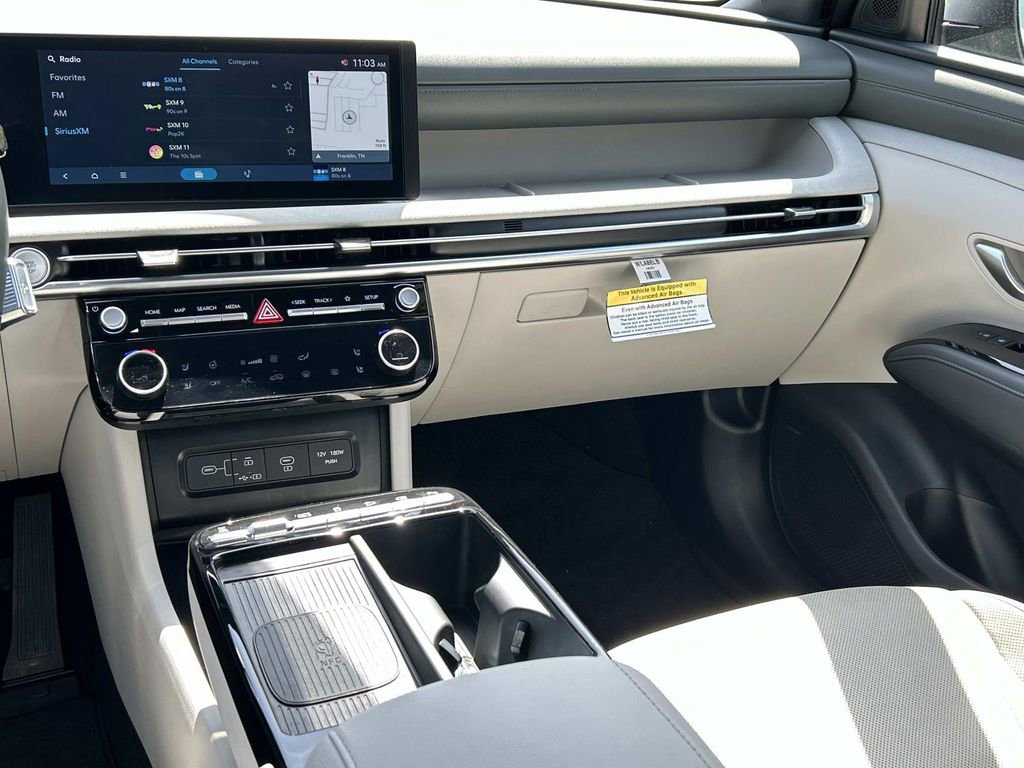 Certified 2025 Hyundai Tucson Limited AWD/4WD image 27