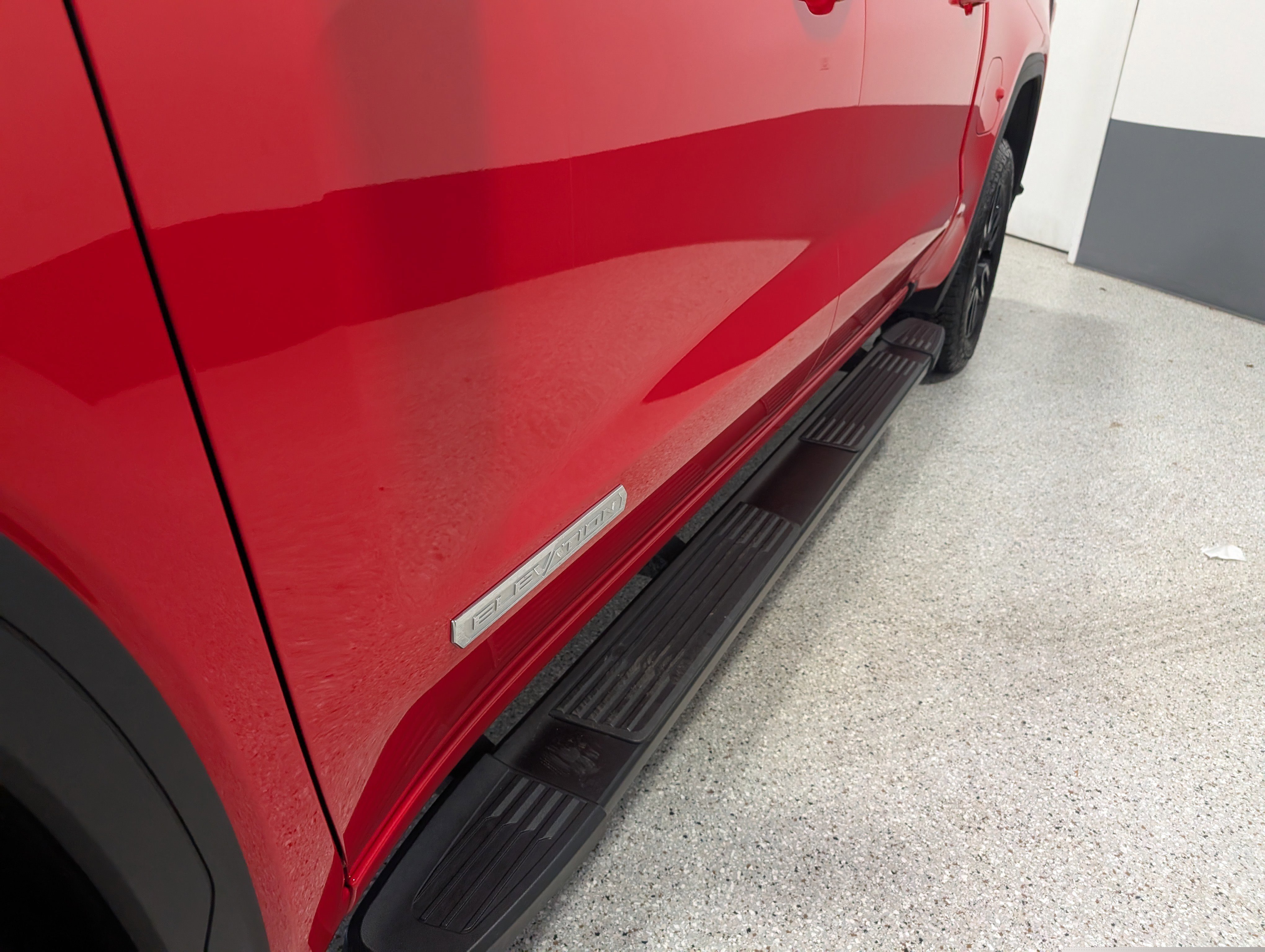 Used 2025 GMC Sierra 1500 Elevation w/ LPO, Elevation Black Package image 9