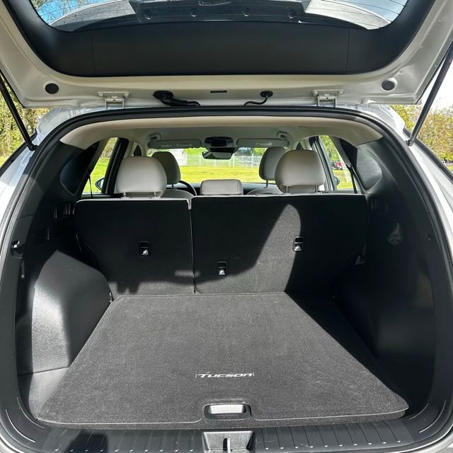 Certified 2025 Hyundai Tucson SE image 9
