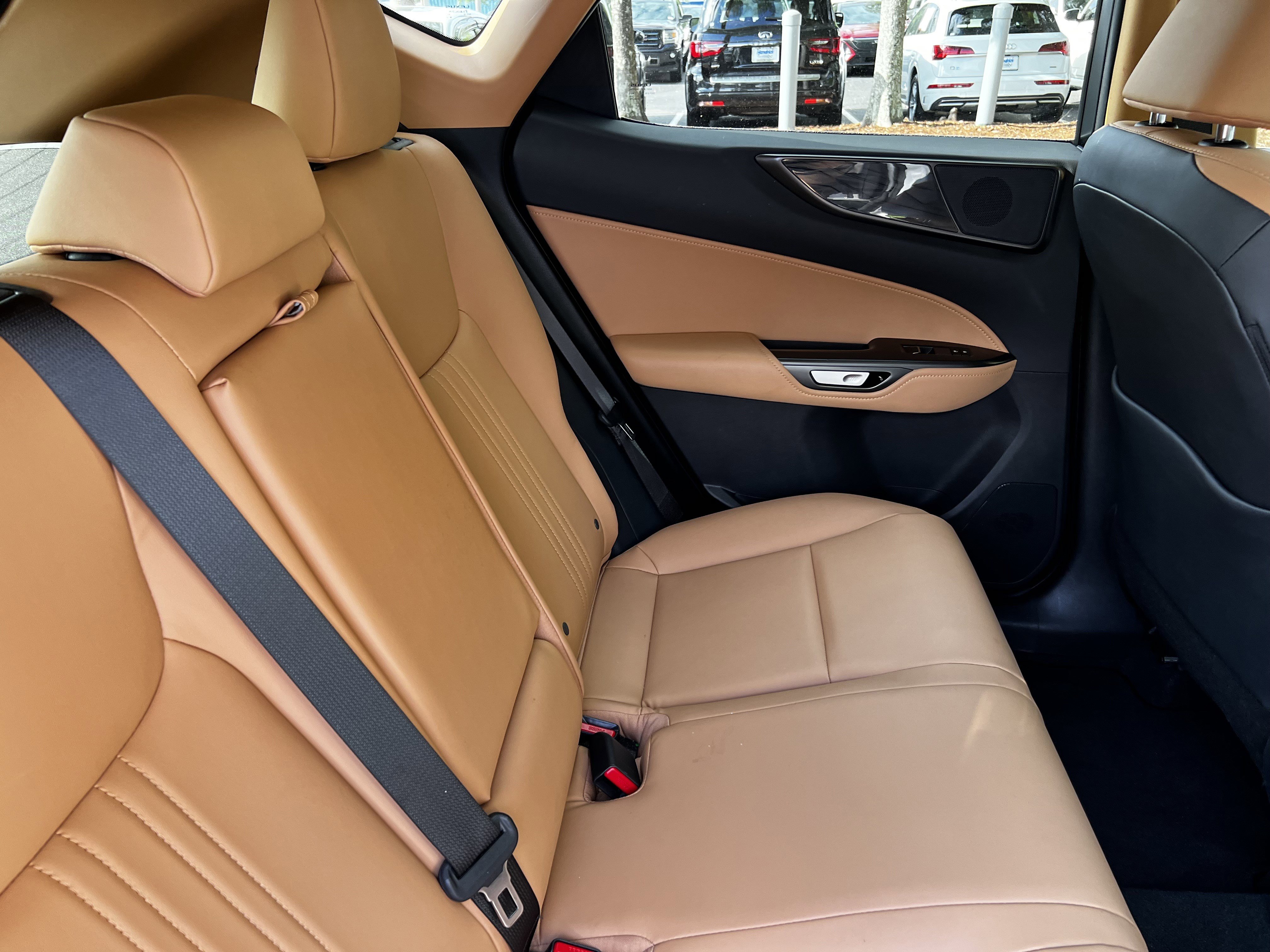 Used 2025 Lexus NX 250 FWD w/ Towing Package (2000 Lbs) image 42