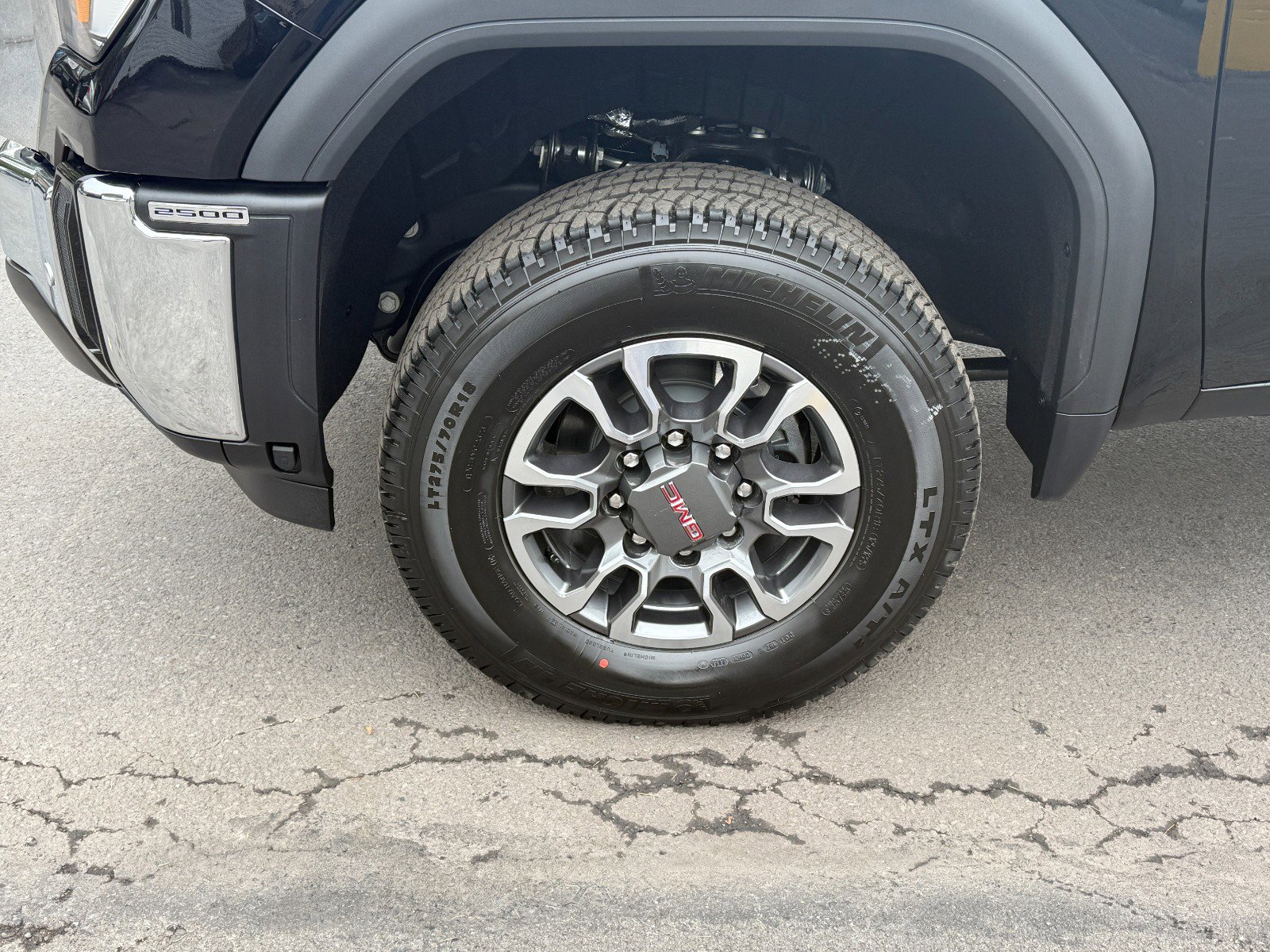 New 2026 GMC Sierra 2500 SLT w/ Max Trailering Package image 9