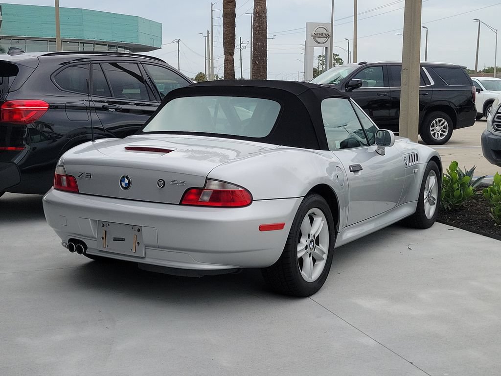 Used 2000 BMW Z3 2.5i RWD image 5