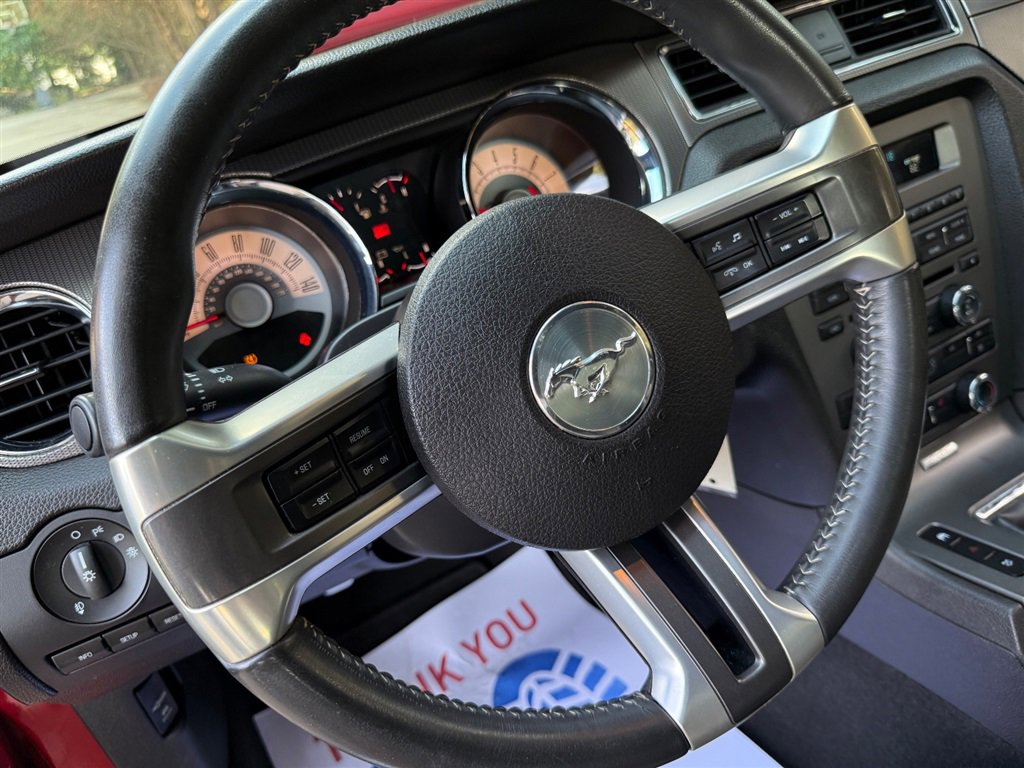 Used 2010 Ford Mustang GT Premium image 41