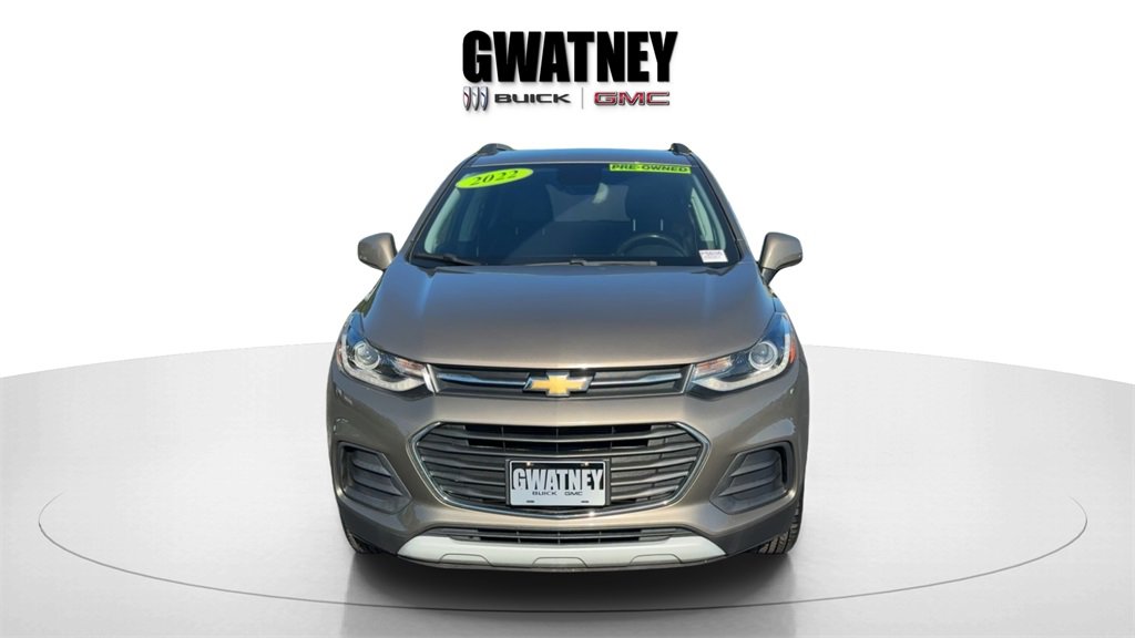 Used 2022 Chevrolet Trax LT w/ Driver Confidence Package image 2