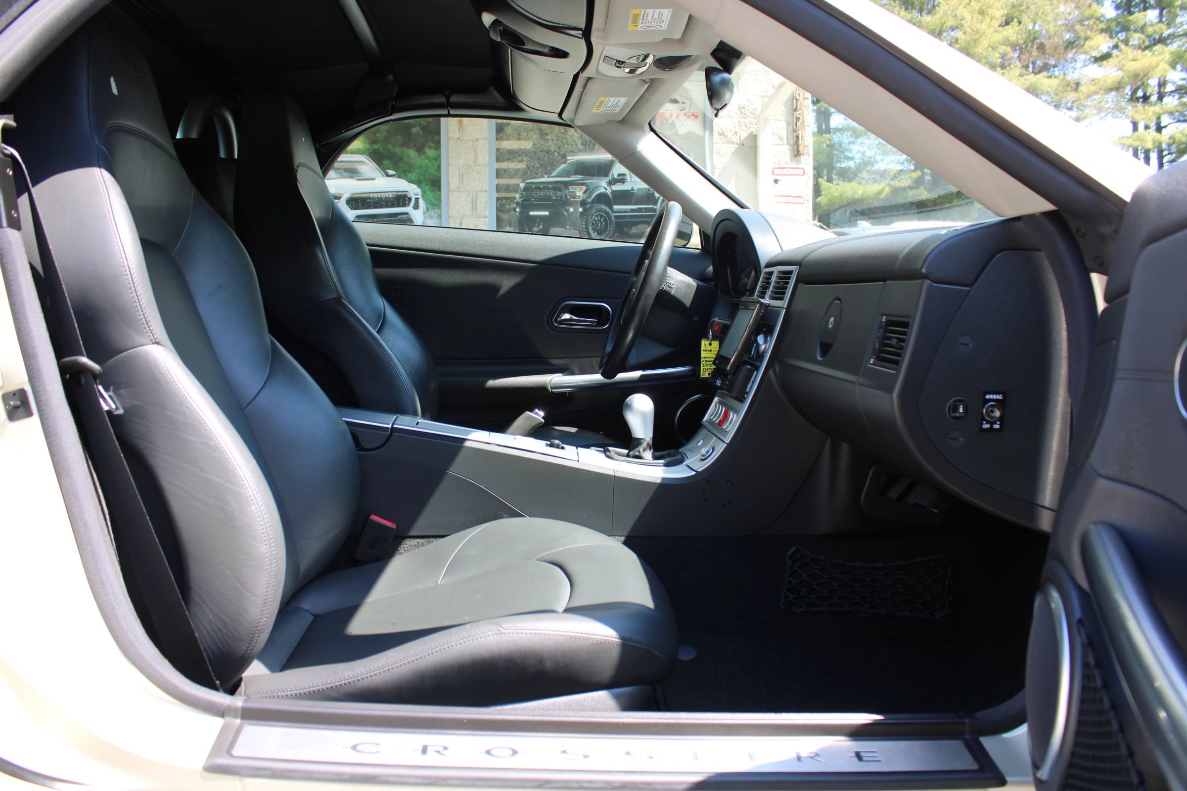 Used 2006 Chrysler Crossfire Limited RWD image 7
