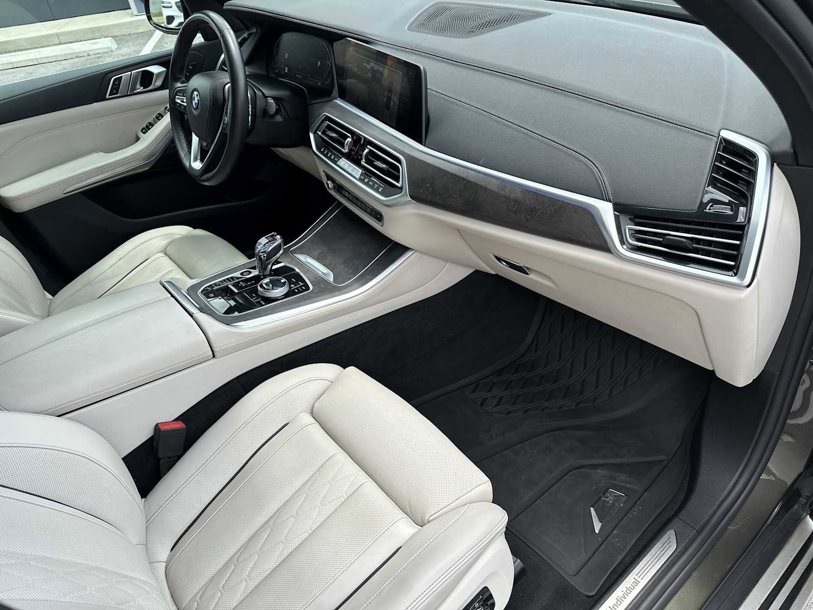 Used 2022 BMW X5 sDrive40i w/ Executive Package RWD image 24