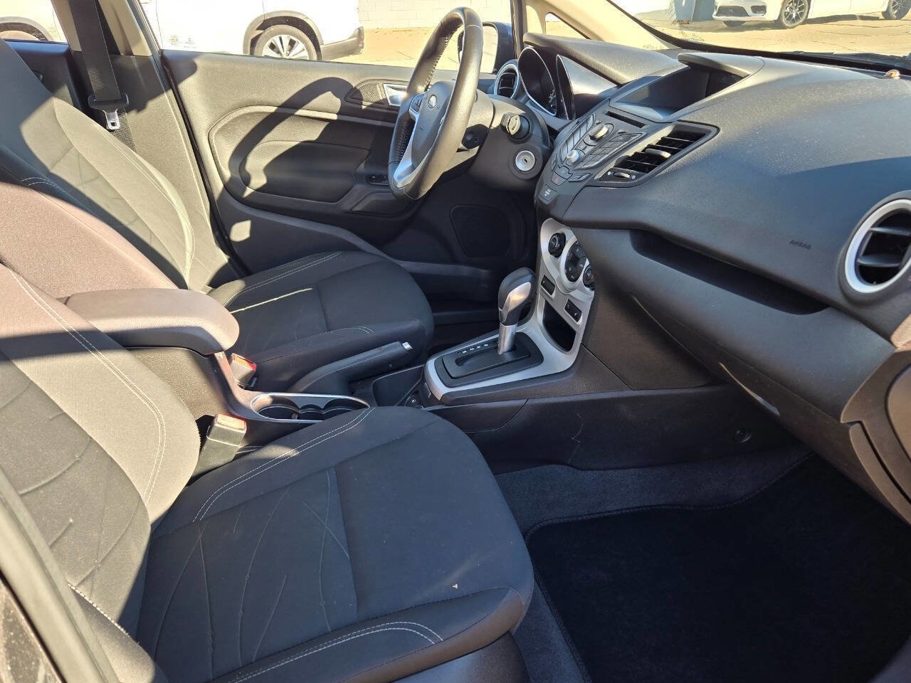 Used 2015 Ford Fiesta SE w/ Comfort Package image 30