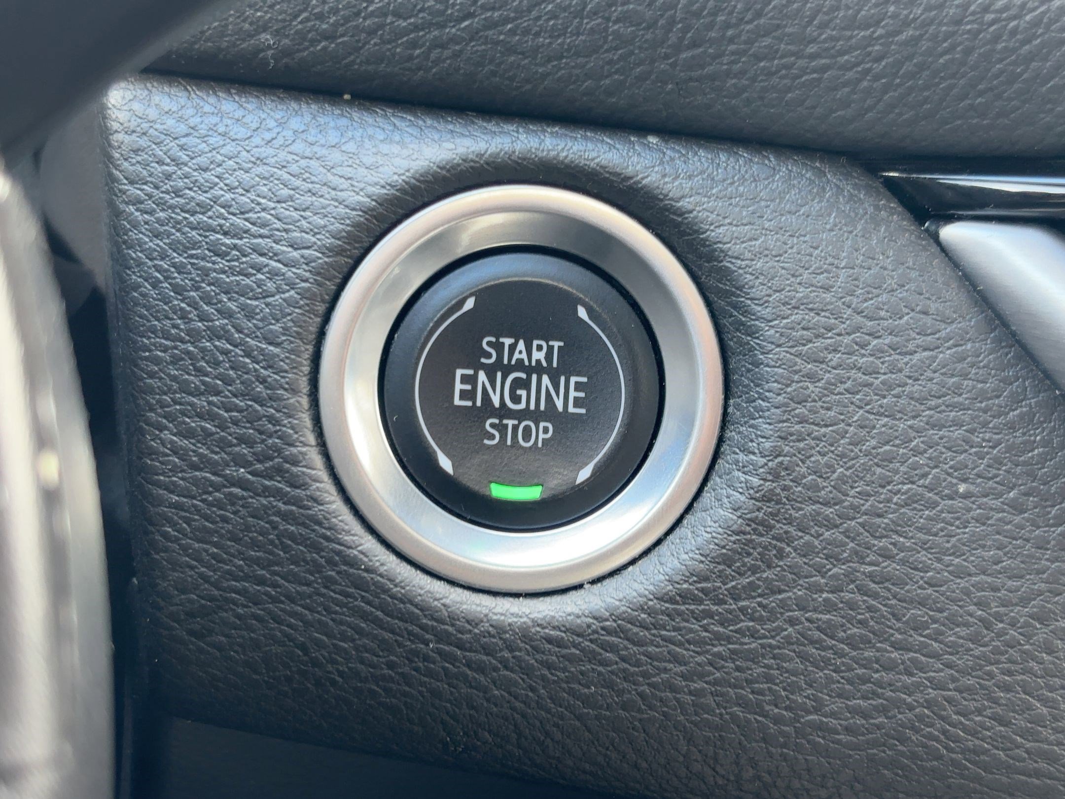 Used 2025 Cadillac XT4 Premium Luxury image 20