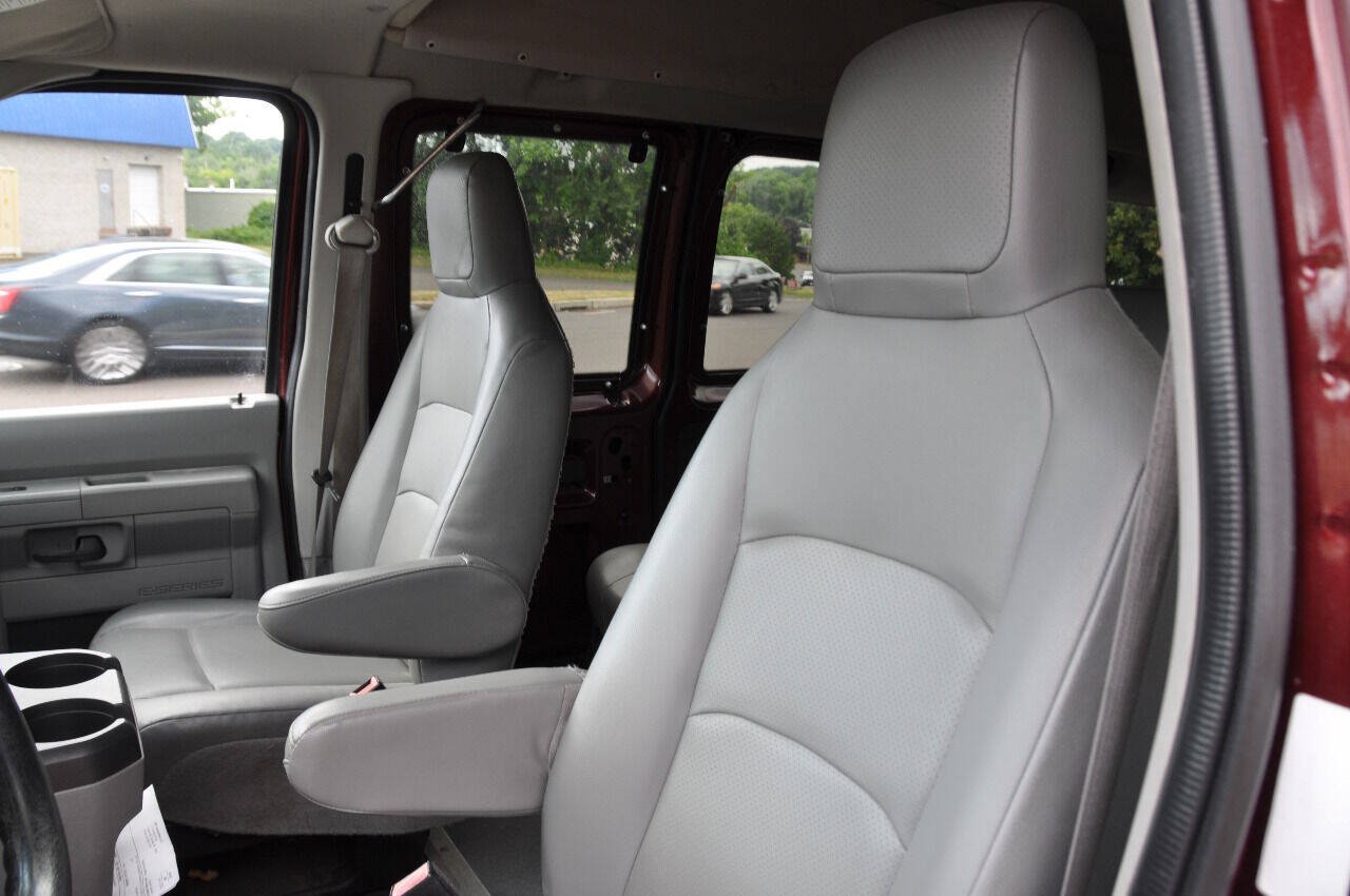 Used 2010 Ford E-350 and Econoline 350 XL RWD image 22