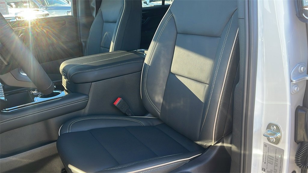 New 2026 GMC Yukon Elevation image 11