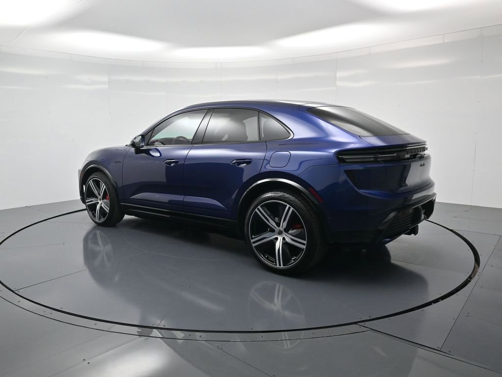 New 2026 Porsche Macan Turbo Electric image 3