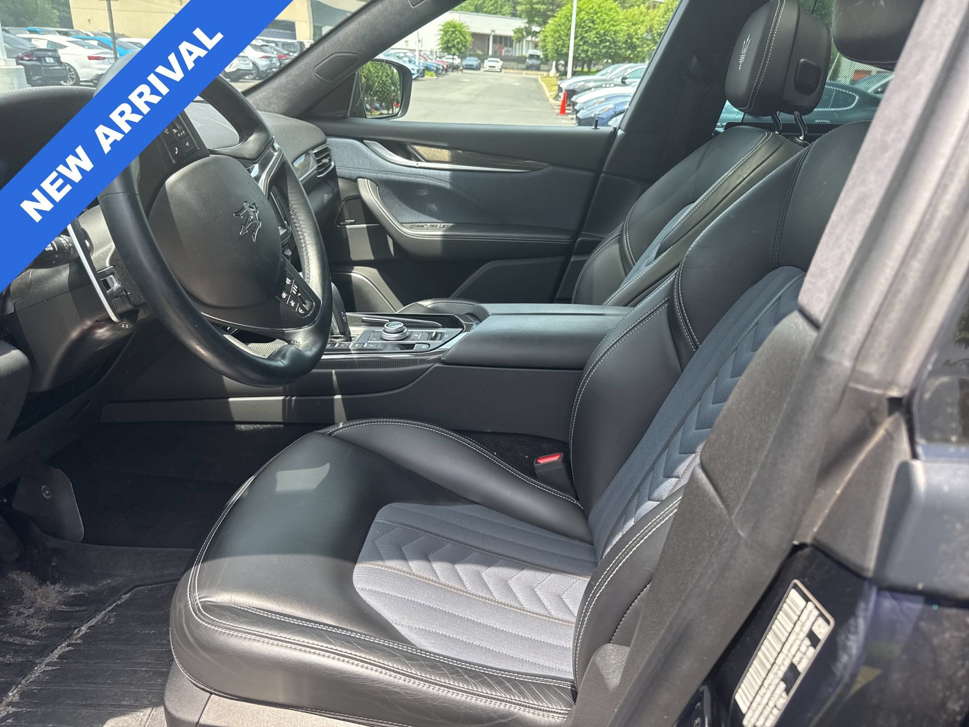Used 2019 Maserati Levante GranLusso AWD/4WD image 6