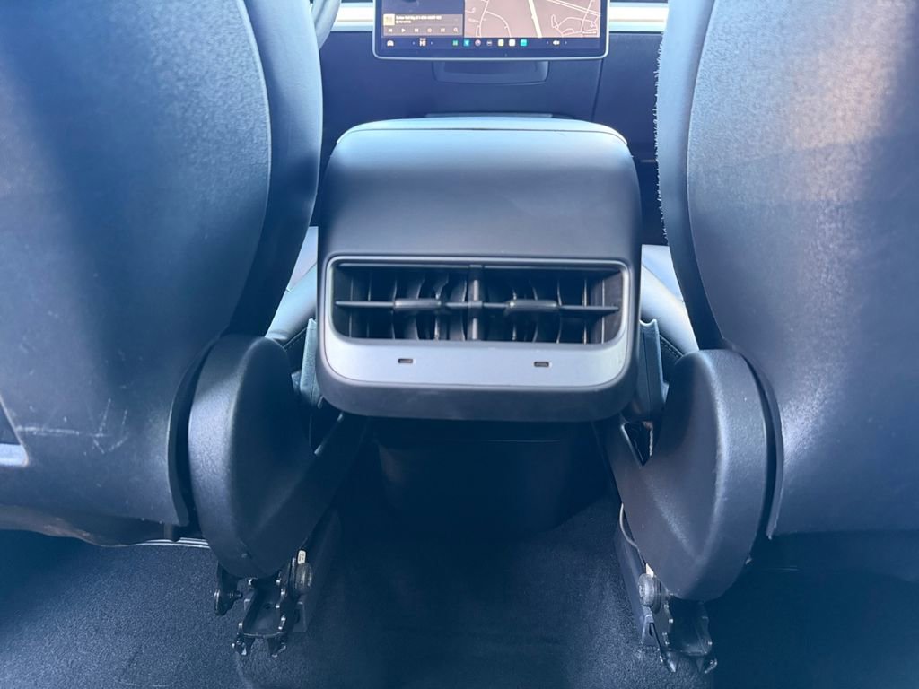 Used 2021 Tesla Model Y Performance image 25