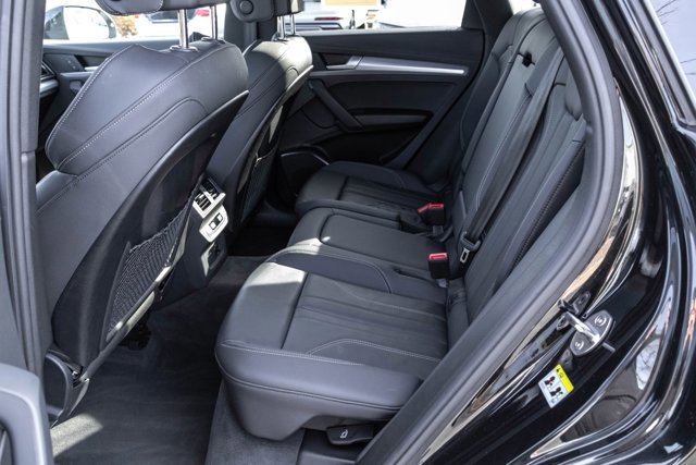 Used 2024 Audi Q5 2.0T Premium w/ Summer of Audi Package image 21