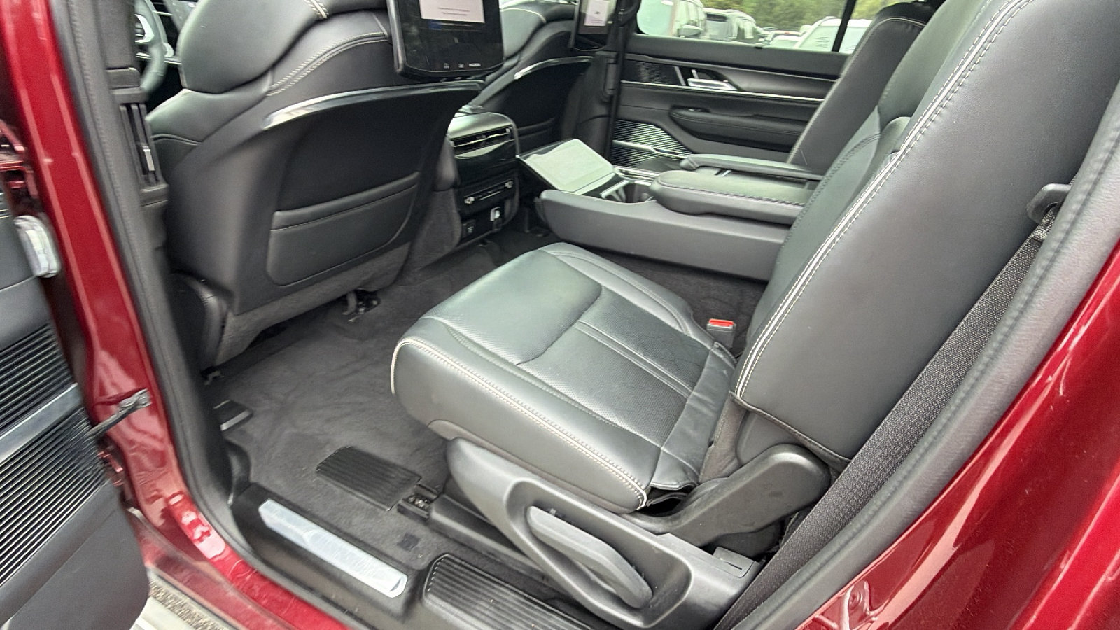 Used 2025 Jeep Grand Wagoneer Series II Obsidian w/ Quick Order Packagew 28T AWD/4WD image 25