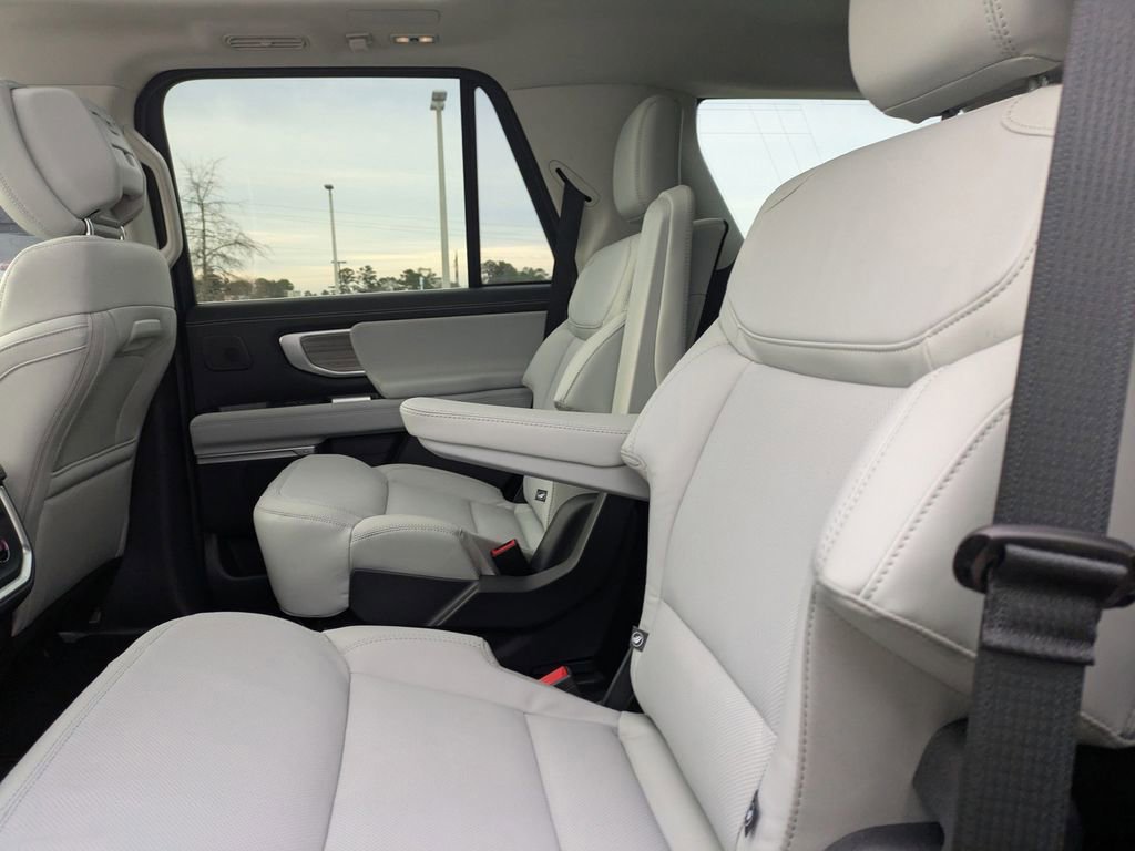 New 2026 Ford Expedition Platinum w/ Driver's Package image 15