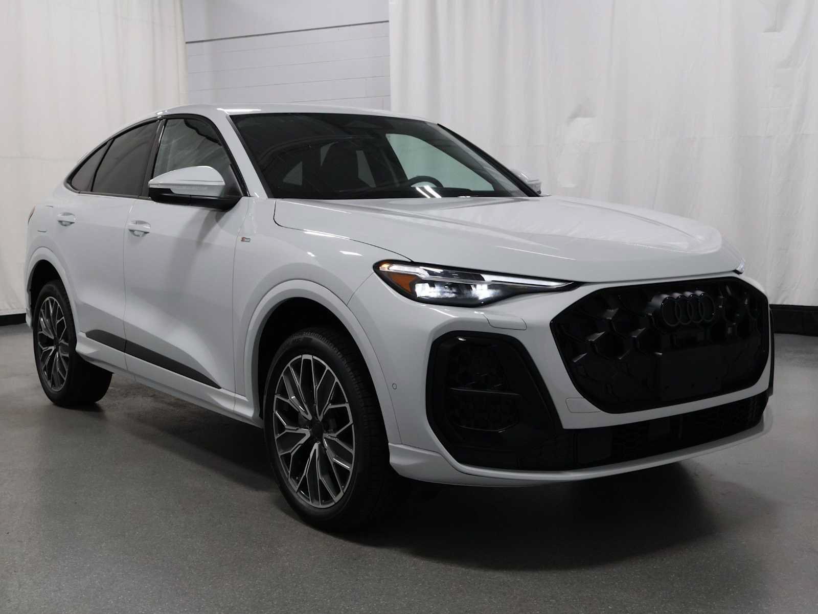 New 2026 Audi Q5 Premium Plus AWD/4WD image 13