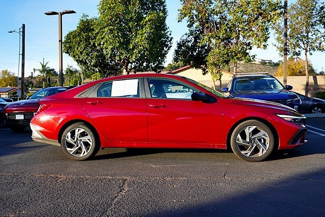 Used 2025 Hyundai Elantra Sport image 7