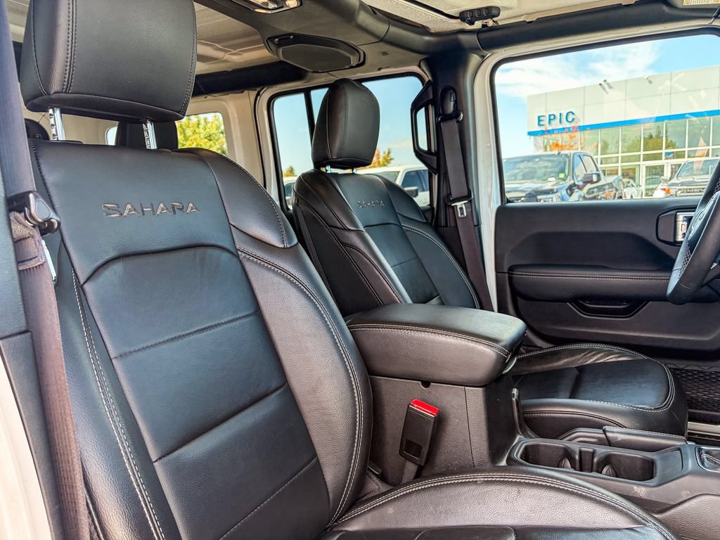 Used 2023 Jeep Wrangler Unlimited Sahara AWD/4WD image 39