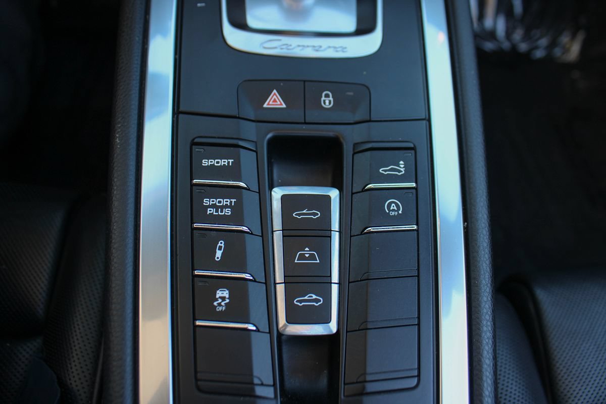 Used 2016 Porsche 911 Carrera 4S w/ Sport Chrono Package AWD/4WD image 36
