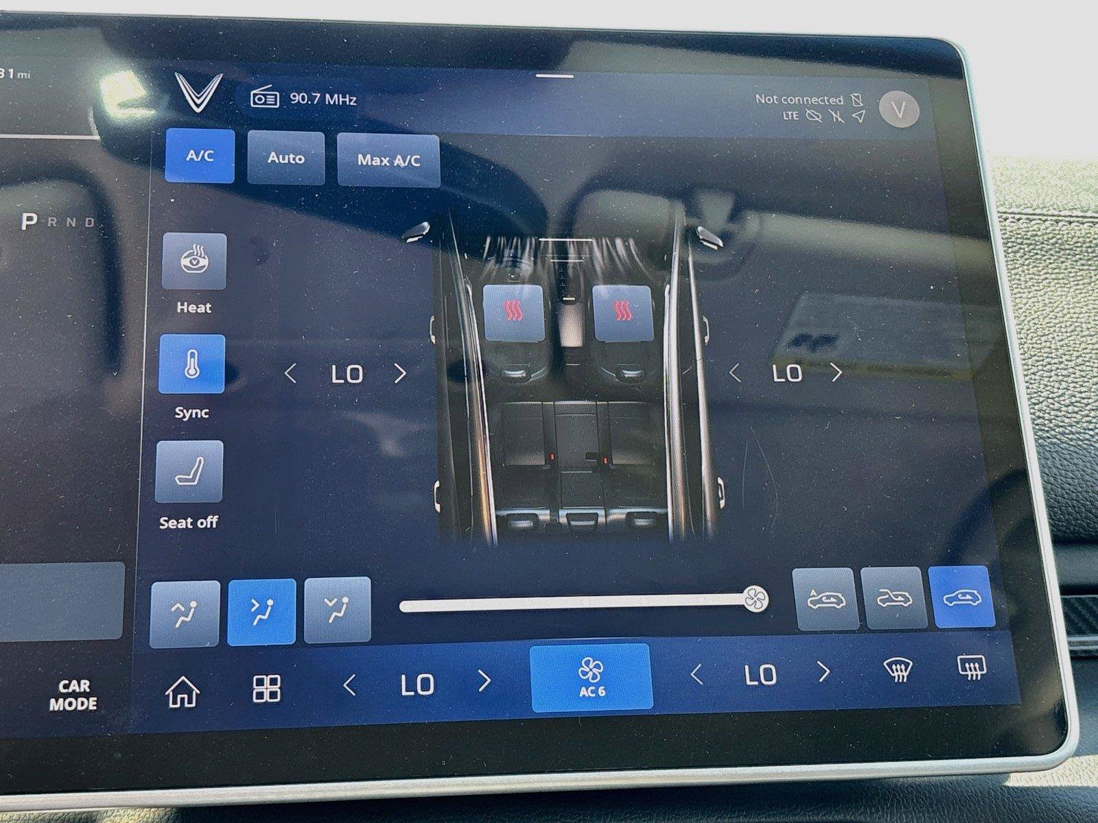 New 2027 VinFast VF 8 Eco AWD/4WD image 15