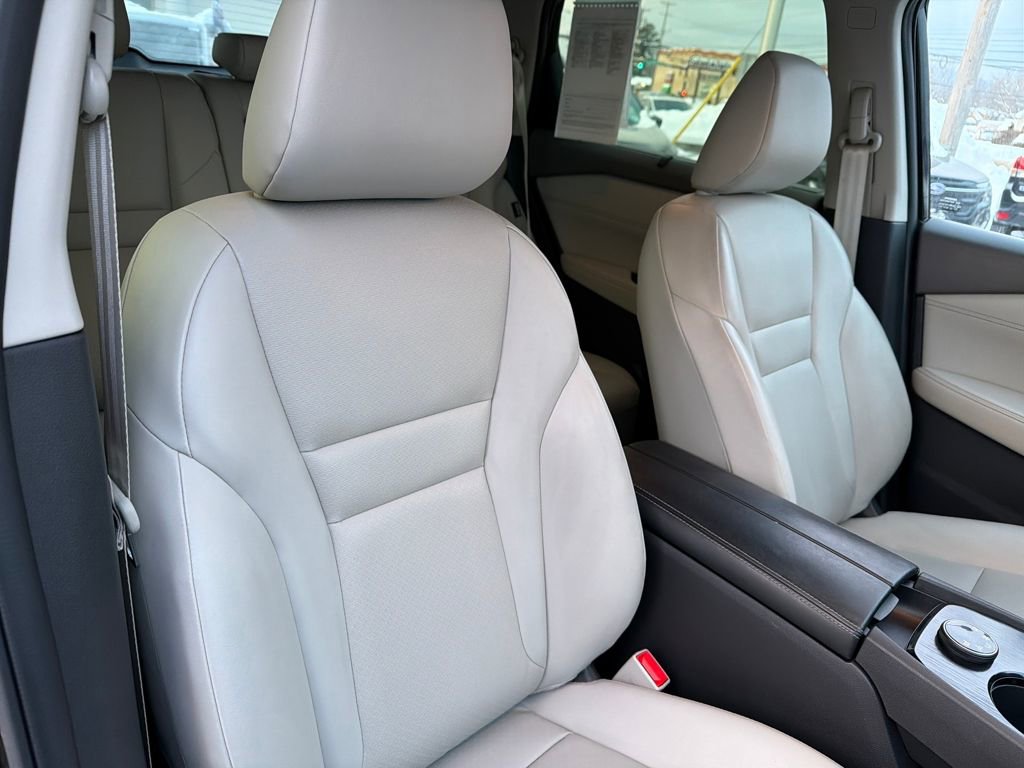 Used 2023 Nissan Rogue SV w/ SV Premium B Package image 37