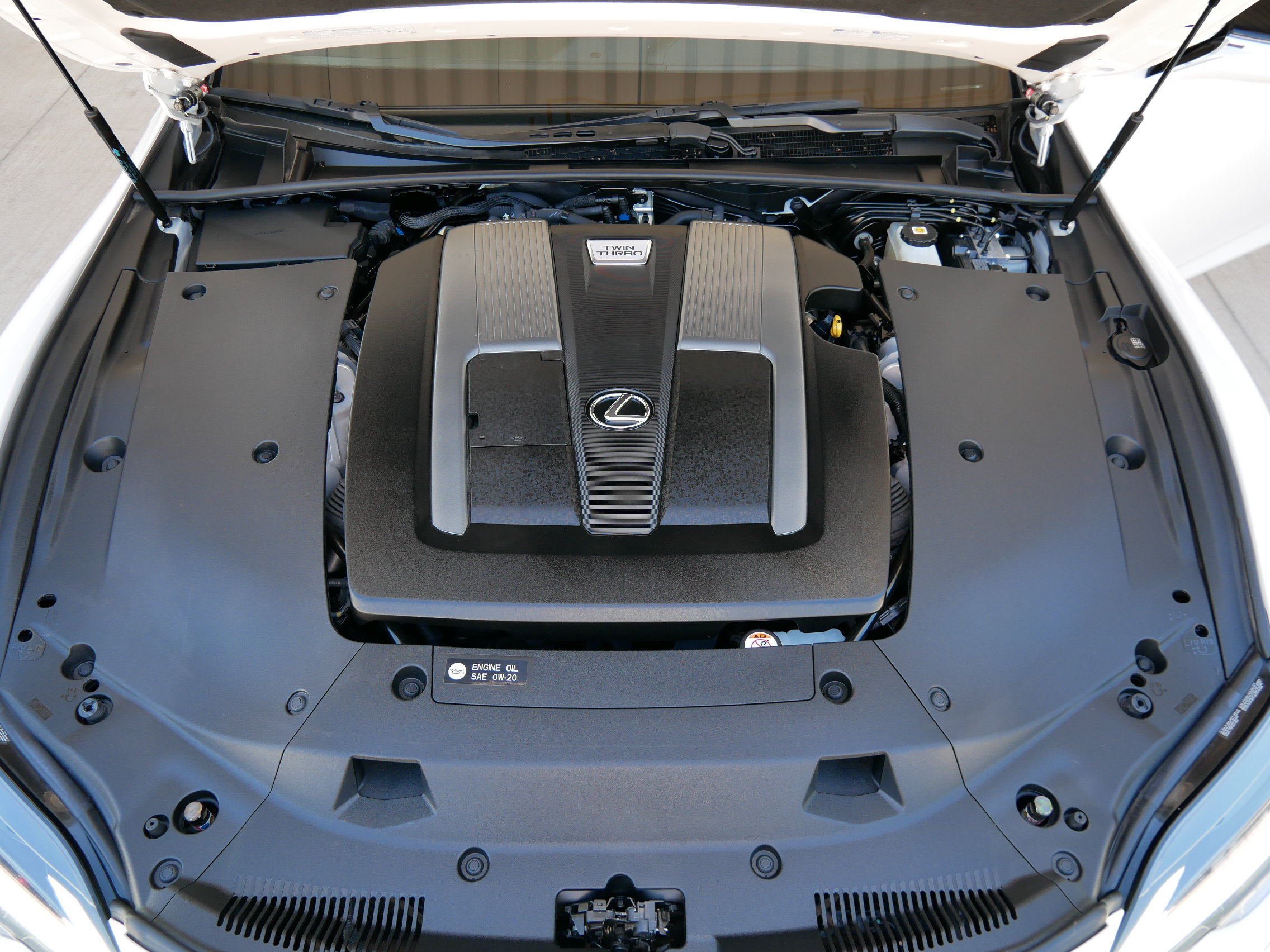 Used 2022 Lexus LS 500 w/ Accessory Package (Z1) RWD image 25