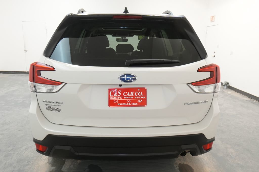 Used 2024 Subaru Forester Premium image 8