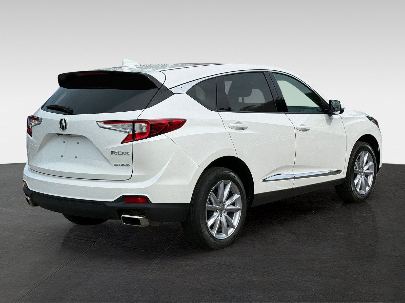 Used 2024 Acura RDX SH-AWD image 5
