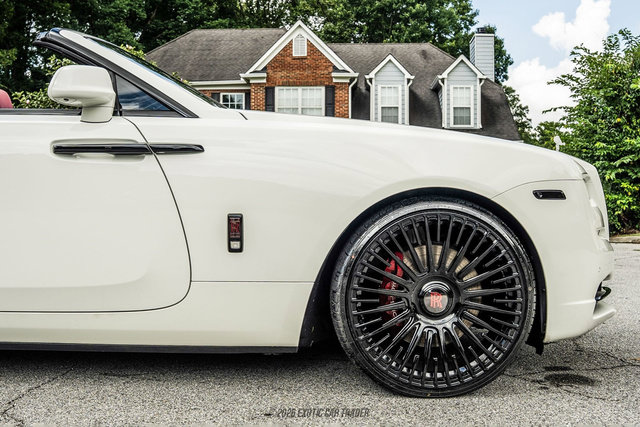 Used 2016 Rolls-Royce Dawn RWD image 11