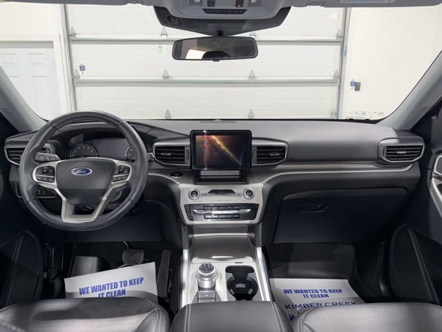 Used 2023 Ford Explorer XLT w/ Equipment Group 202A image 9