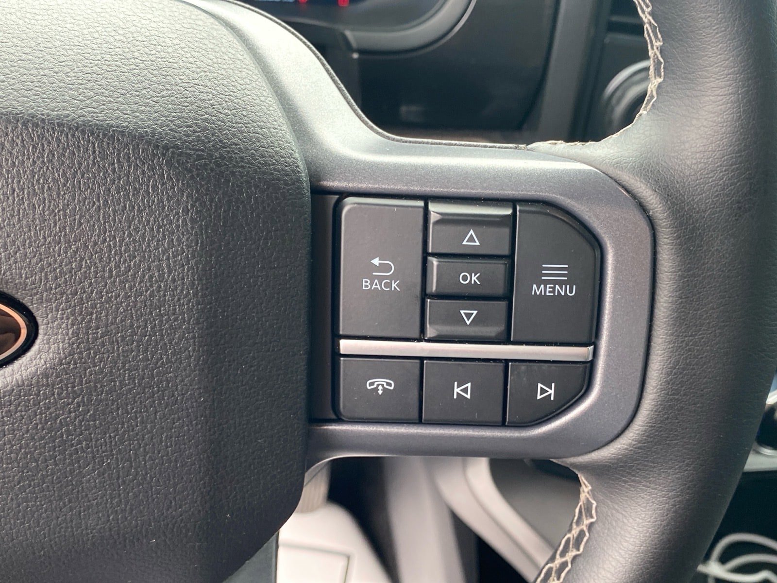 Used 2025 Ford F150 Lariat AWD/4WD image 19