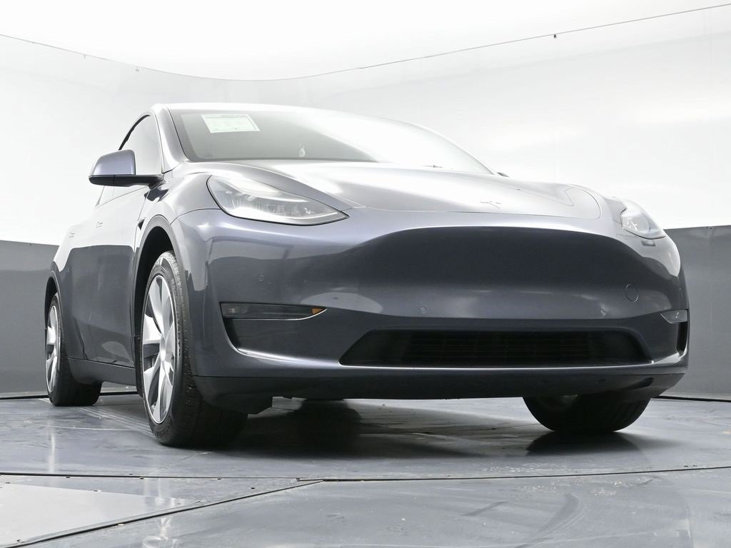 Used 2021 Tesla Model Y Long Range image 54