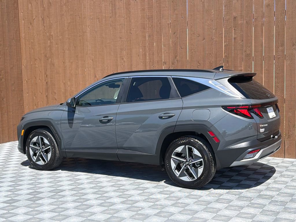 Used 2025 Hyundai Tucson SEL FWD image 14