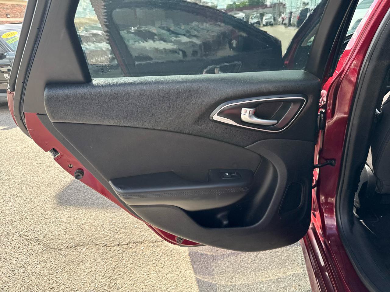 Used 2015 Chrysler 200 Limited w/ Convenience Group FWD image 14