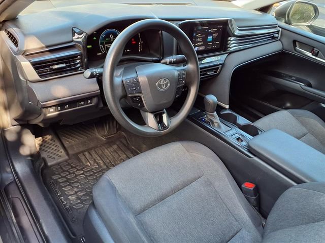 Used 2025 Toyota Camry LE FWD image 4