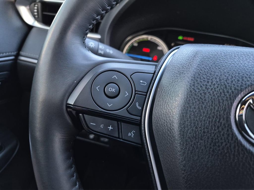 Used 2021 Toyota Venza Limited image 20