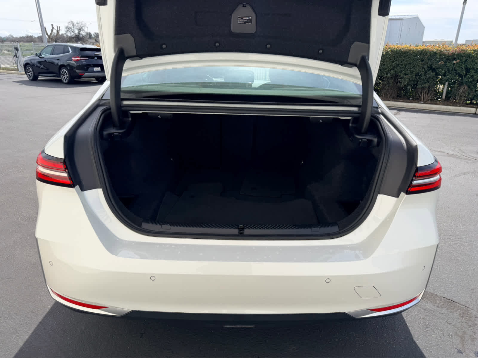 Used 2025 BMW 530i xDrive image 5
