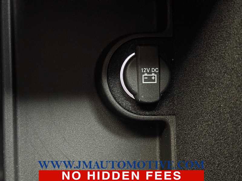 Used 2019 Chrysler 300 Limited image 37